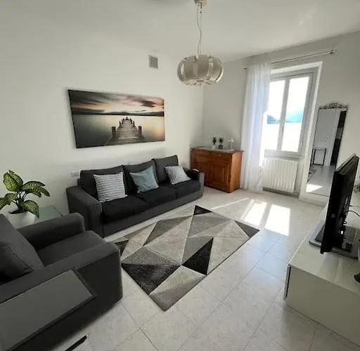 Varenna La Casa Di Giulia Apartman Fiumelatte